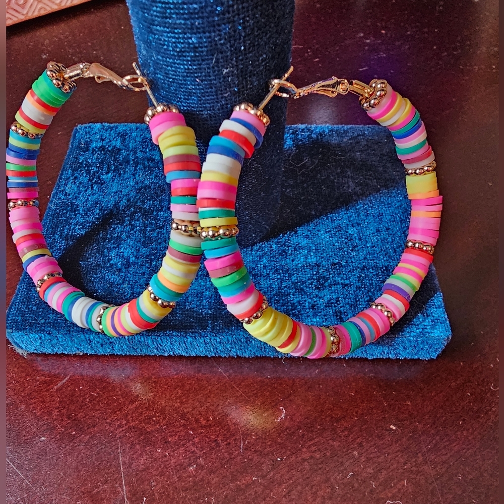 Colorful Multicolored Heishi Beaded Hoop Earrings NWOT - Picture 2 of 6